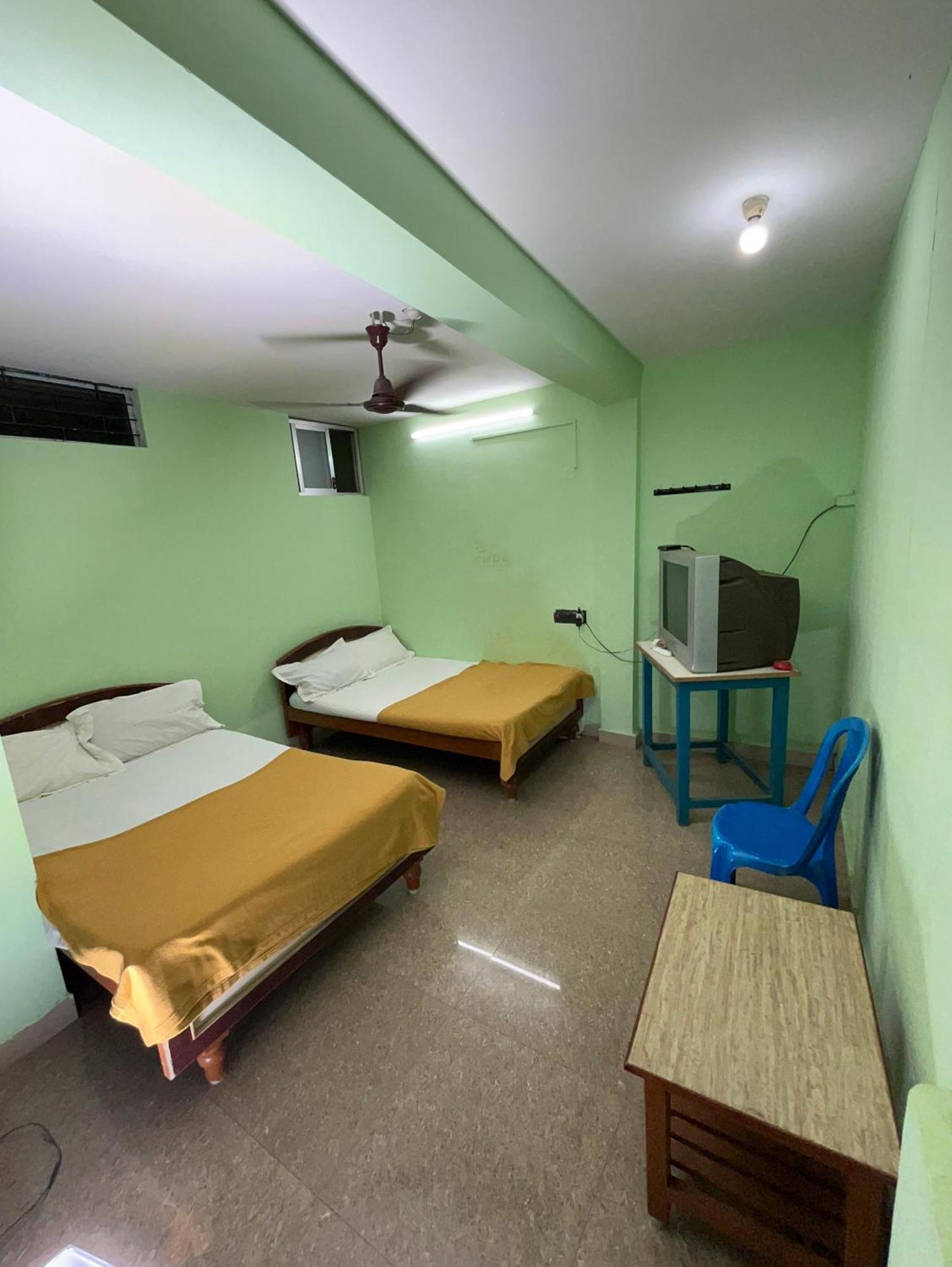 Hotel Chola Lodge Arantangi Luaran gambar
