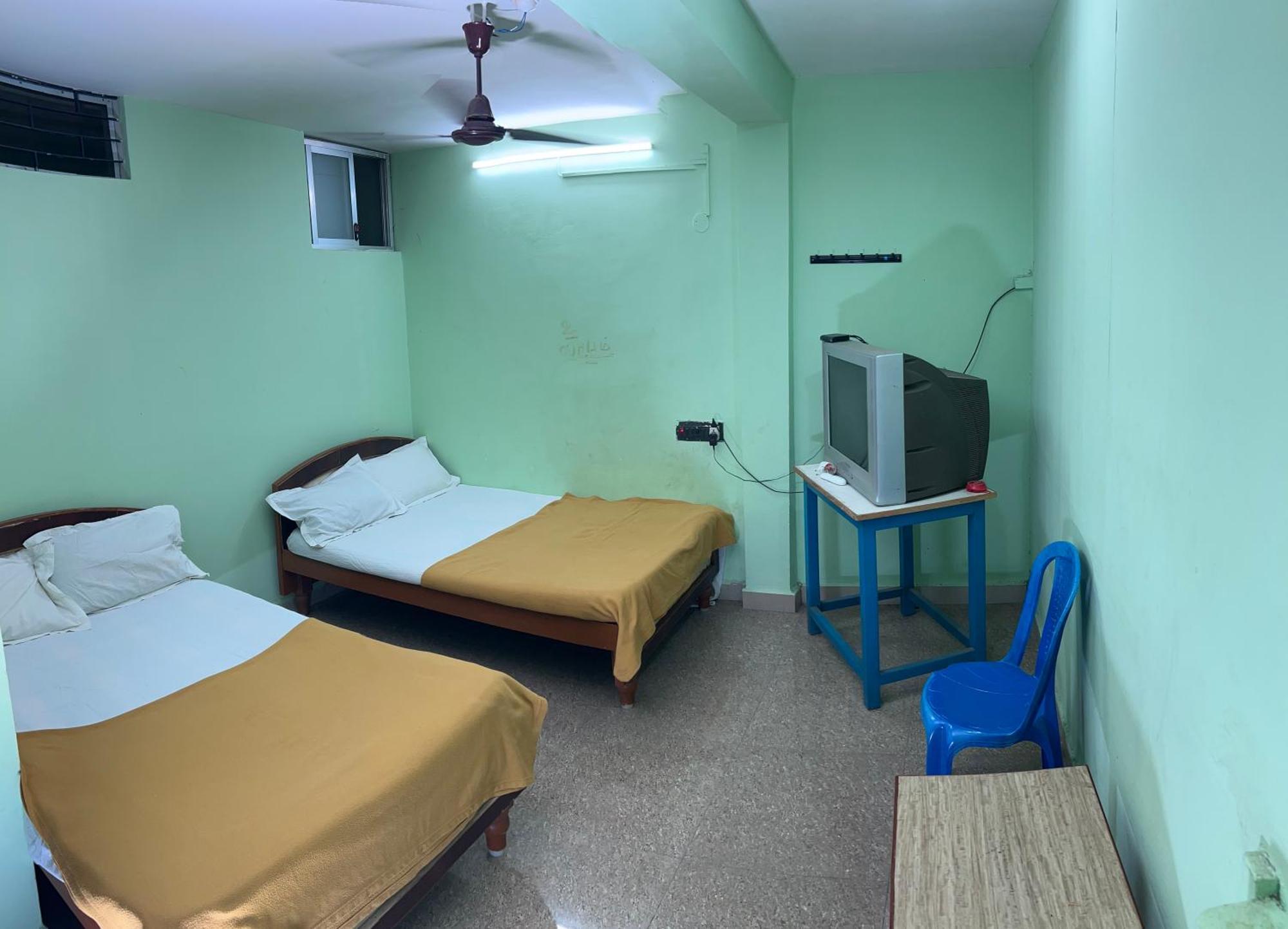 Hotel Chola Lodge Arantangi Luaran gambar