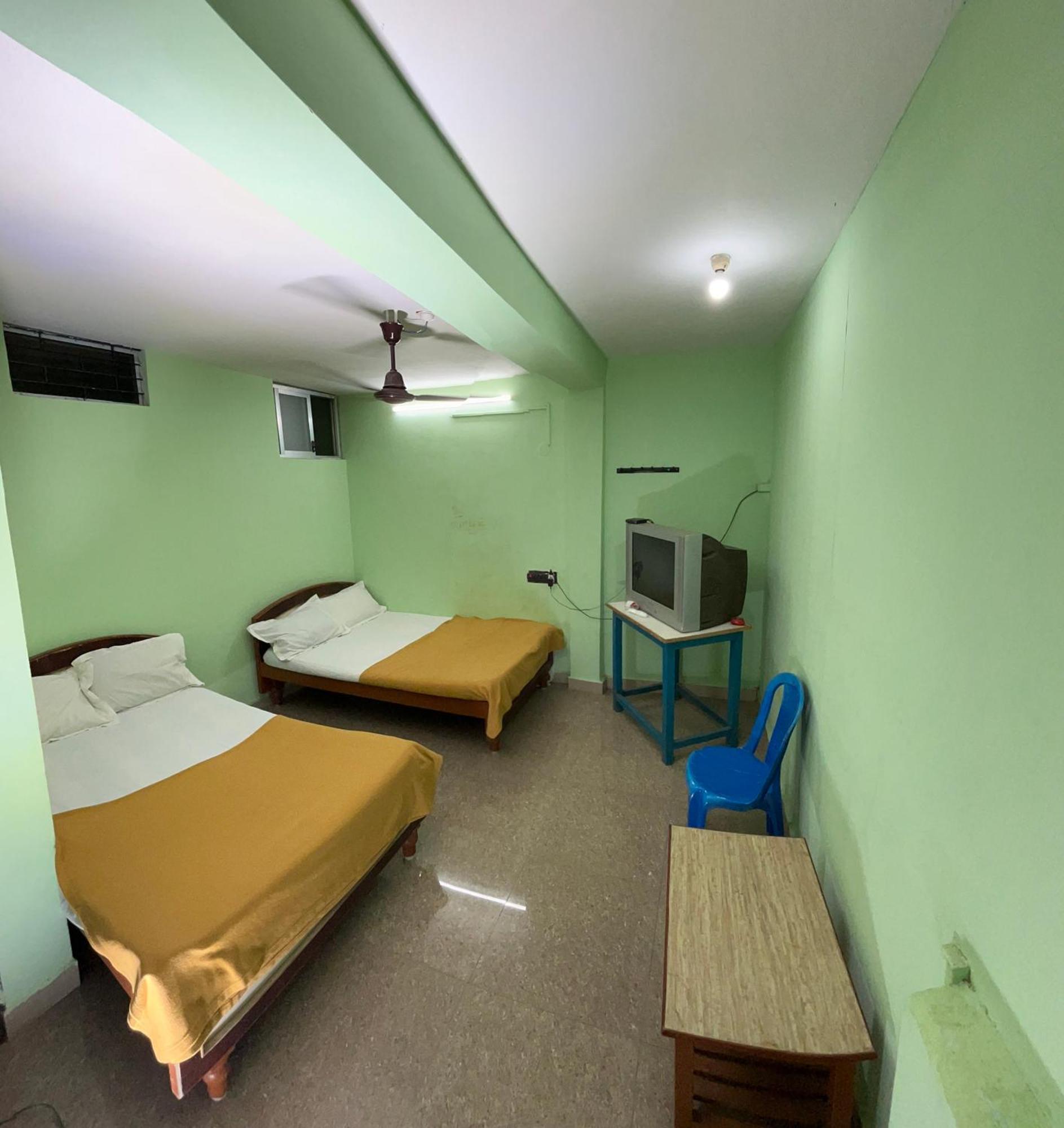 Hotel Chola Lodge Arantangi Luaran gambar