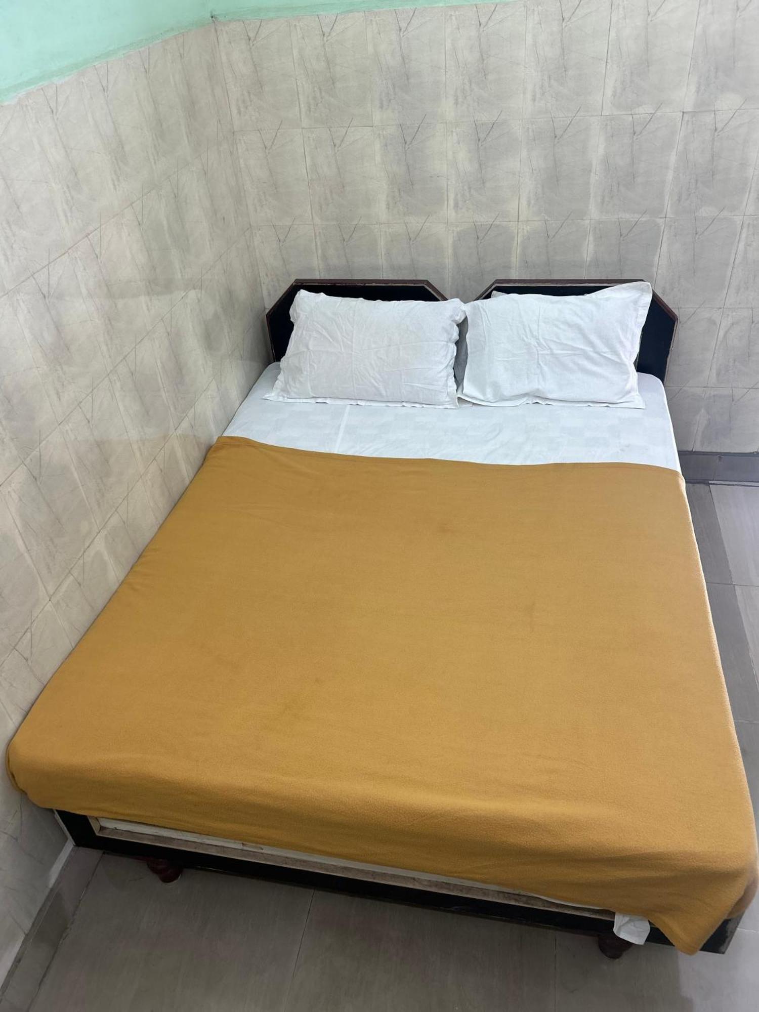 Hotel Chola Lodge Arantangi Luaran gambar